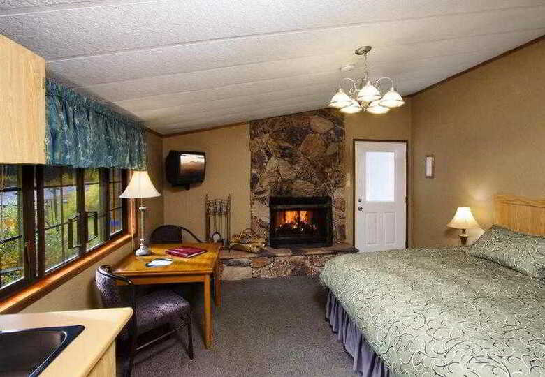Hotel Sunwapta Falls Rocky Mountain Lodge