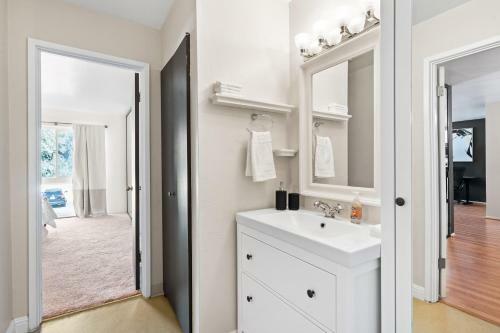 Apartamento Luxurious 1b1b Designed For Long Stays In Tech Capital!