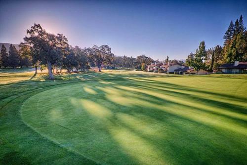 Apartamento ? Gorgeous 1 Bd Apt, Million $ View On Golf Course ?