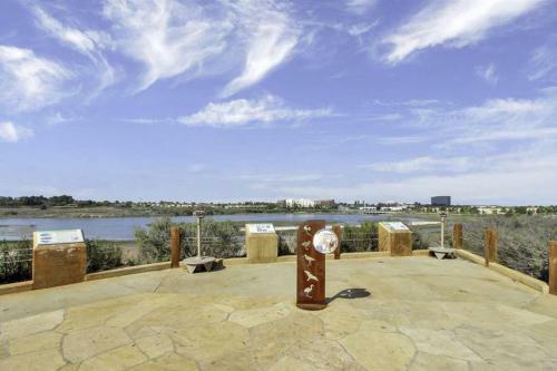 Apartamento 1000#4 Modern Beach Home, Steps From Sand W/ac!