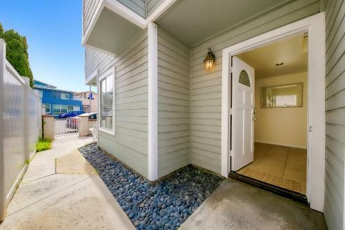 Beach Living 1