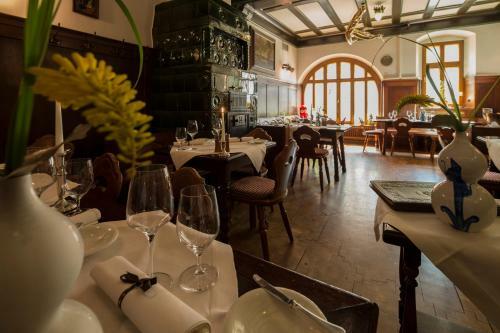 Hotel Und Weinhaus Zum Krug