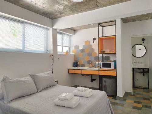 Apartamento Doble Matrimonial, Monoambiente, 2do Piso Escalera