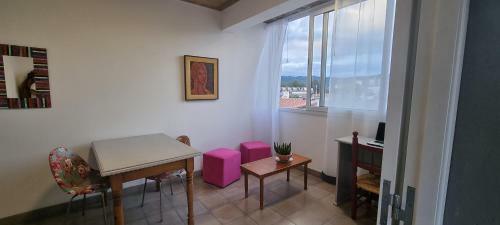 Apartamento Departamento Triple, 3er Piso, Escalera