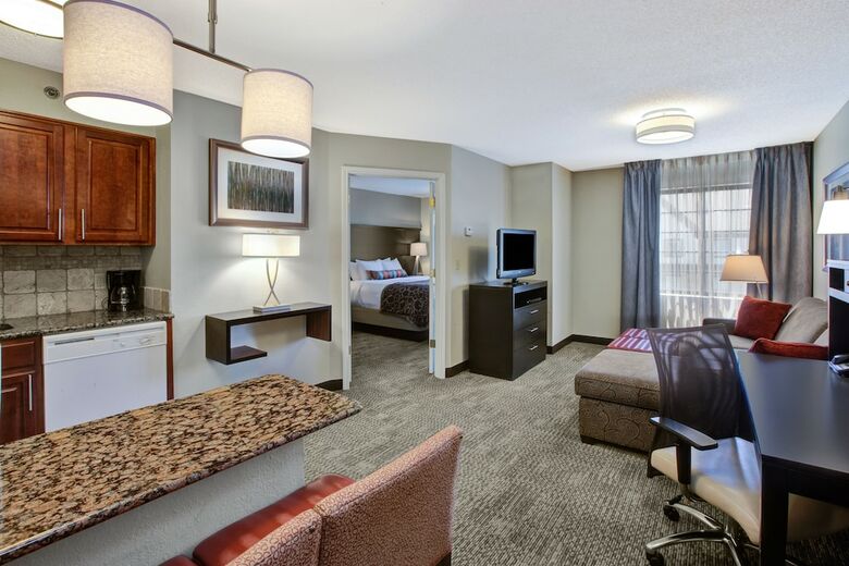 Hotel Staybridge Suites Louisville - East