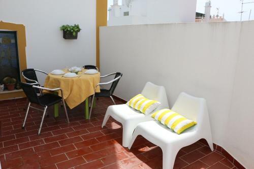 Home4u - Cosy Apartment With Fantastic Terrace