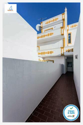 Home4u - Cosy Apartment With Fantastic Terrace