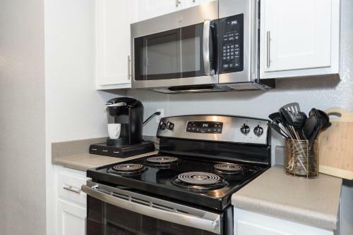 Apartamento Mid-century Modern 2br With Pool And Gym