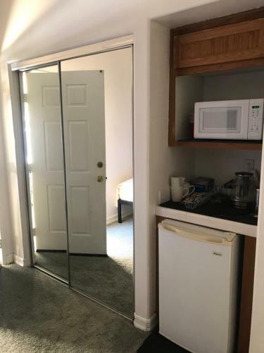 Palm Desert Casita
