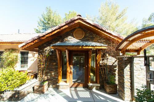 Beautiful Apartment Near China Lake
