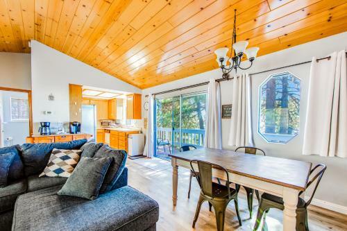 Valley View Retreat