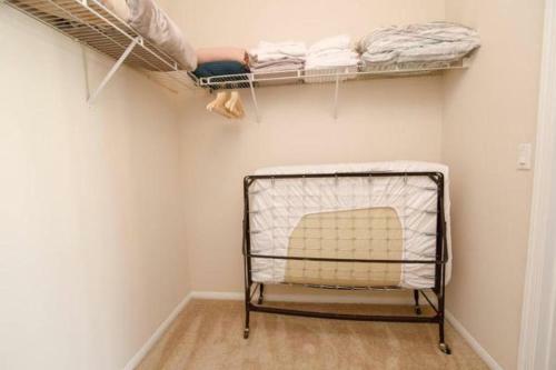Lovely Venice Getaway - Two Bedroom Apartment