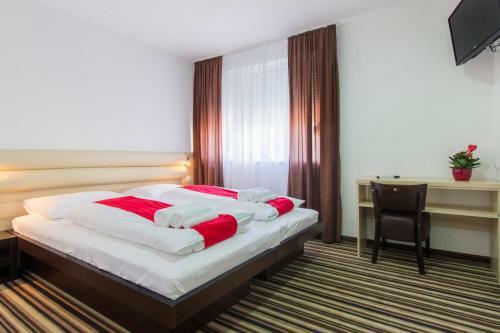 Hostal Parkcity Rooms And Apartments