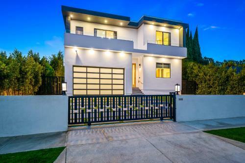 The Dream Villa