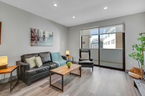 Suitesrus Apart Hotel At Miracle Mile