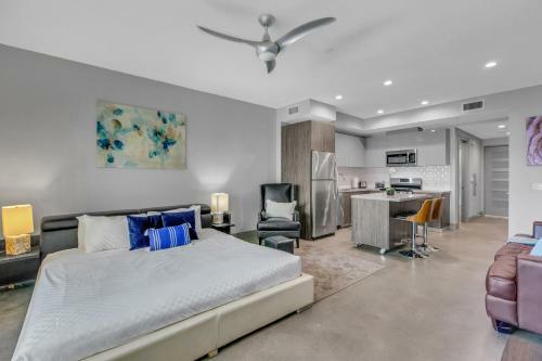 Suitesrus Apart Hotel At Miracle Mile