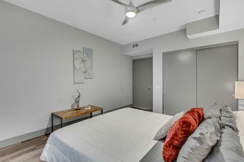 Suitesrus Apart Hotel At Miracle Mile
