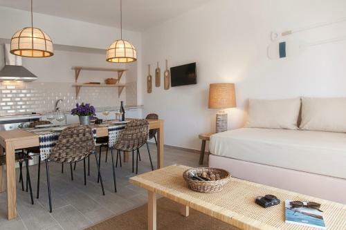 Mare Cheia ( High Tide) Beach And Surf Apartments -1st