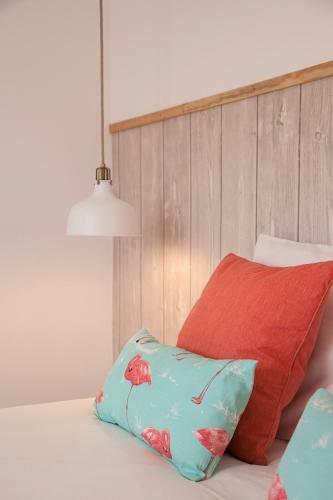 Mare Cheia ( High Tide) Beach And Surf Apartments -1st