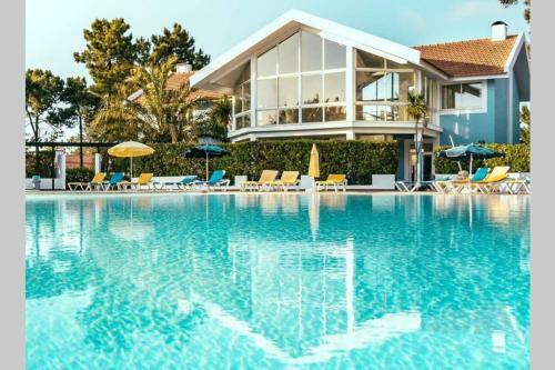 Cozy 3 Bedroom New Villa, Sleeps 7