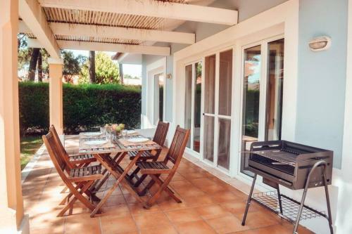 Cozy 3 Bedroom New Villa, Sleeps 7