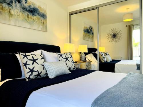 Riverside View Apartment In Balloch, Loch Lomond