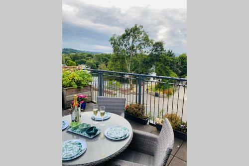 Riverside View Apartment In Balloch, Loch Lomond