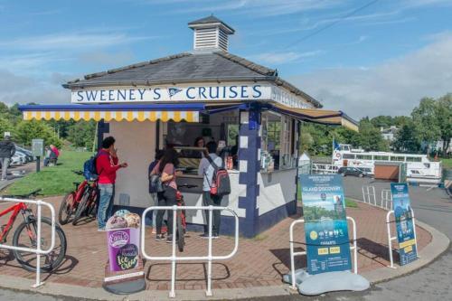 Riverside View Apartment In Balloch, Loch Lomond