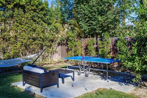 Cozy Modern Home In Sherman Oaks - Production Ok