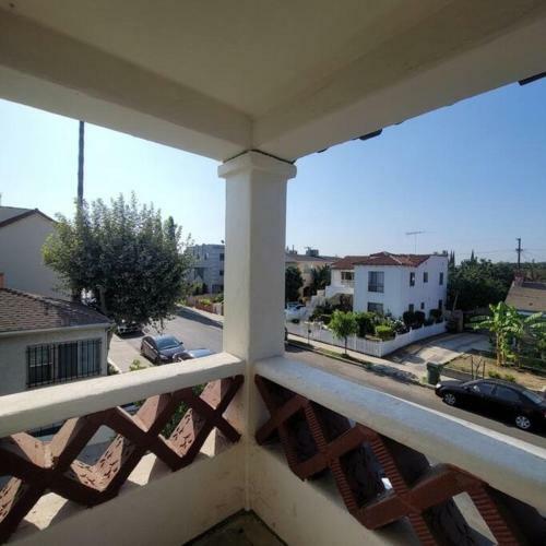Hostal Hollywood Spanish Villa Balcony Room Suite