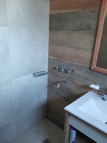 Duplex Monte Hermoso Con Patio Parrila Cochera