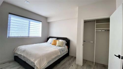 Beautiful And Sunny 3bd 2ba Hollywood Apartment