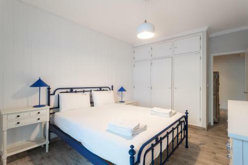 Flh Cascais Spacious Apartment With Balcony