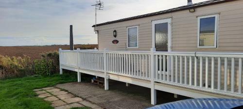 2 Bedroom Caravan For Rental At Skipsea Sands