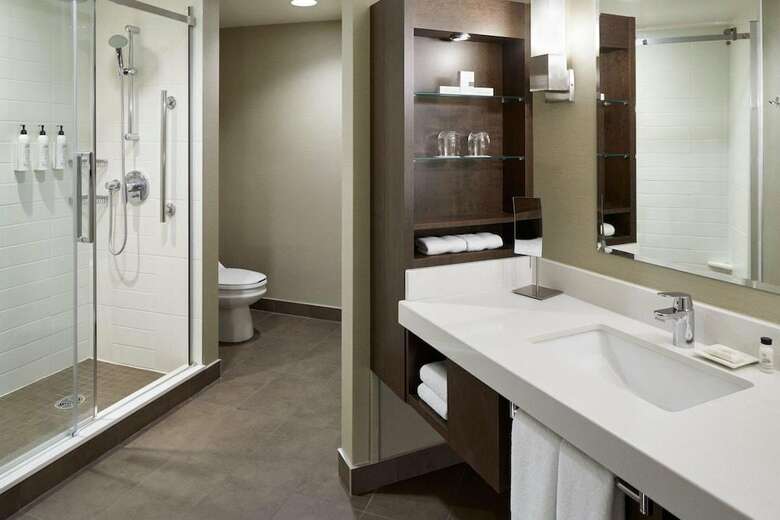 Hotel Delta Montreal