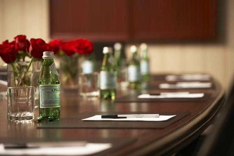 Lord Elgin Hotel