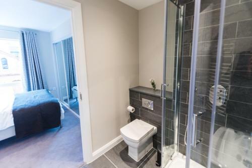 5 Star Brand New City Centre Apartment