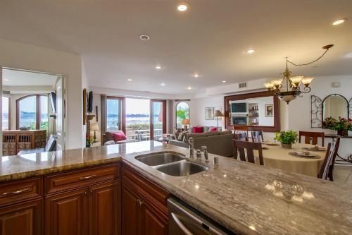 Bay Villa #3906