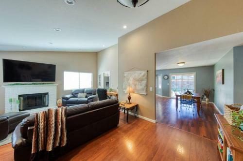 Wine Country Retreat With Ev Charging Onsite.