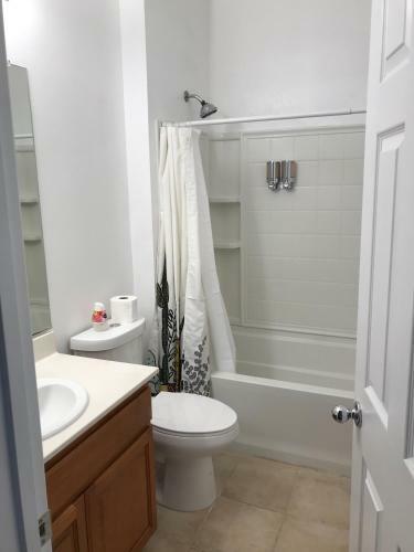Newly Decorated 3bd, 2ba, Perfect For Families!
