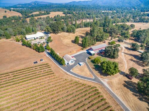 80acre Mountainretreat W/pool/spa Byyosemite 14ppl