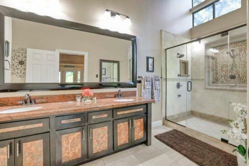 Luxurious Escape-double Masters/gourmet Kitchen