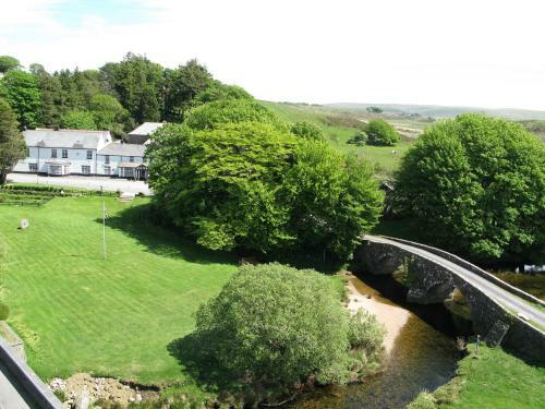 Two Bridges Hotel