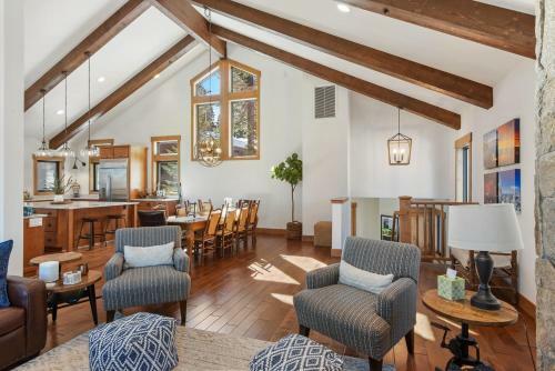 Cinco Vistas Panoramic Lake View Home Home