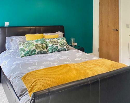 Beautiful, Contemporary 3 Bedroom Apartment