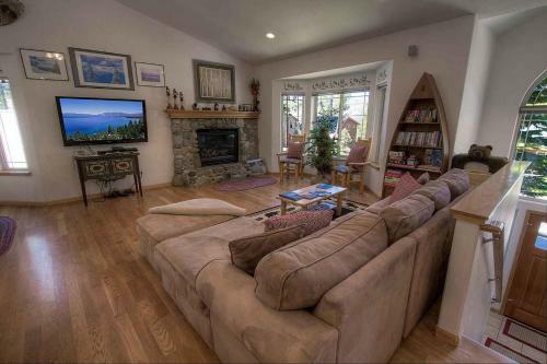 Pine Mountain Paradise By Lake Tahoe Accommodations