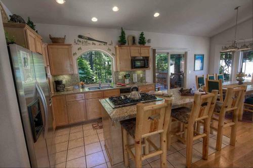 Pine Mountain Paradise By Lake Tahoe Accommodations