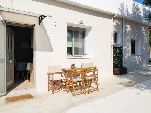 Colimbos Accommodation, 2 Min From The Beach