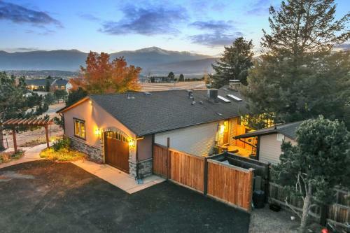 Spacious Family Home In The City