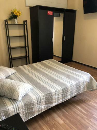 Hostal Funchal Apartments - City View